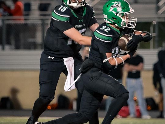 Aledo runs over Azle in district matchup