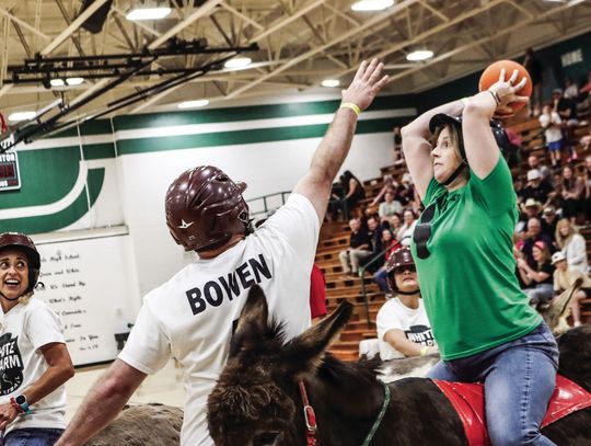 Azle donkey basketball a big hit