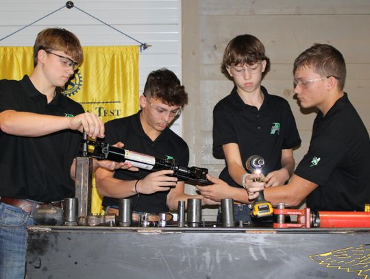 Azle FFA students showcase ag mechanic skills at Rotary Club