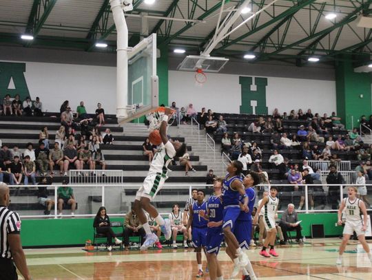 Azle hoops drop tight district games to Brewer