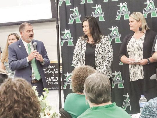 Azle schools honor retirees, top teachers