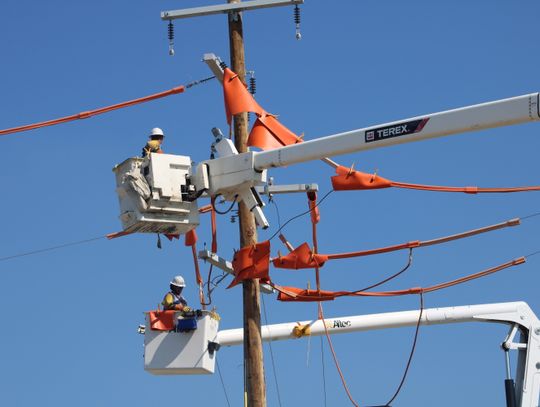 Azle utility poles get fiberglass upgrade from Oncor