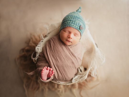 Hendersons welcome son