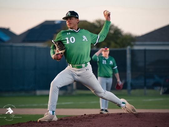 Hornets split district series with Fossil Ridge over spring break