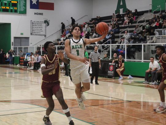 Ice storm forces back-to-back district games for Azle hoops