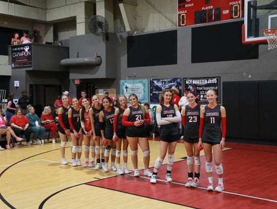 Lady Crusaders stun district leader