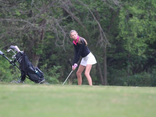 Lady Hornets compete at District 5-5A Golf Tournament