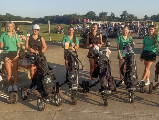 Lady Hornets open fall golf season at Dinosaur Classic