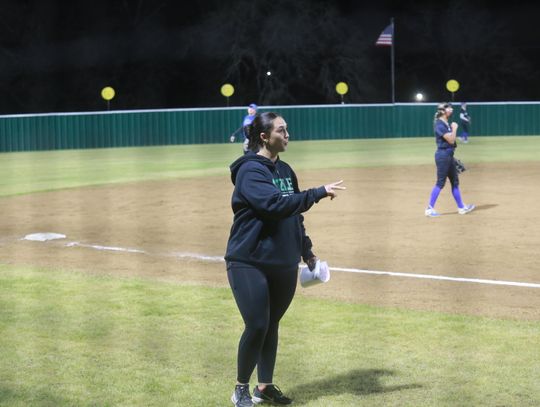 Rain shortens Thayer’s debut as Lady Hornets host Joshua
