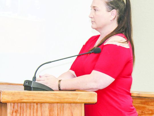 Reno council hires administrator, city secretary