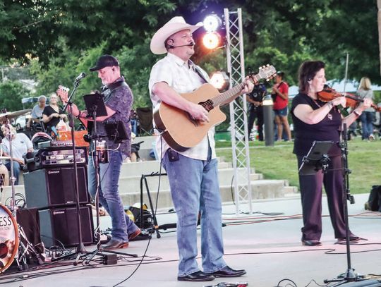 “Shameless” performance lights up Music in the Park