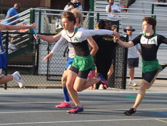 Strong performances highlight Donnie Ostermann Hornet Relays