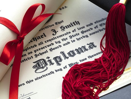 Trine University students earn degrees