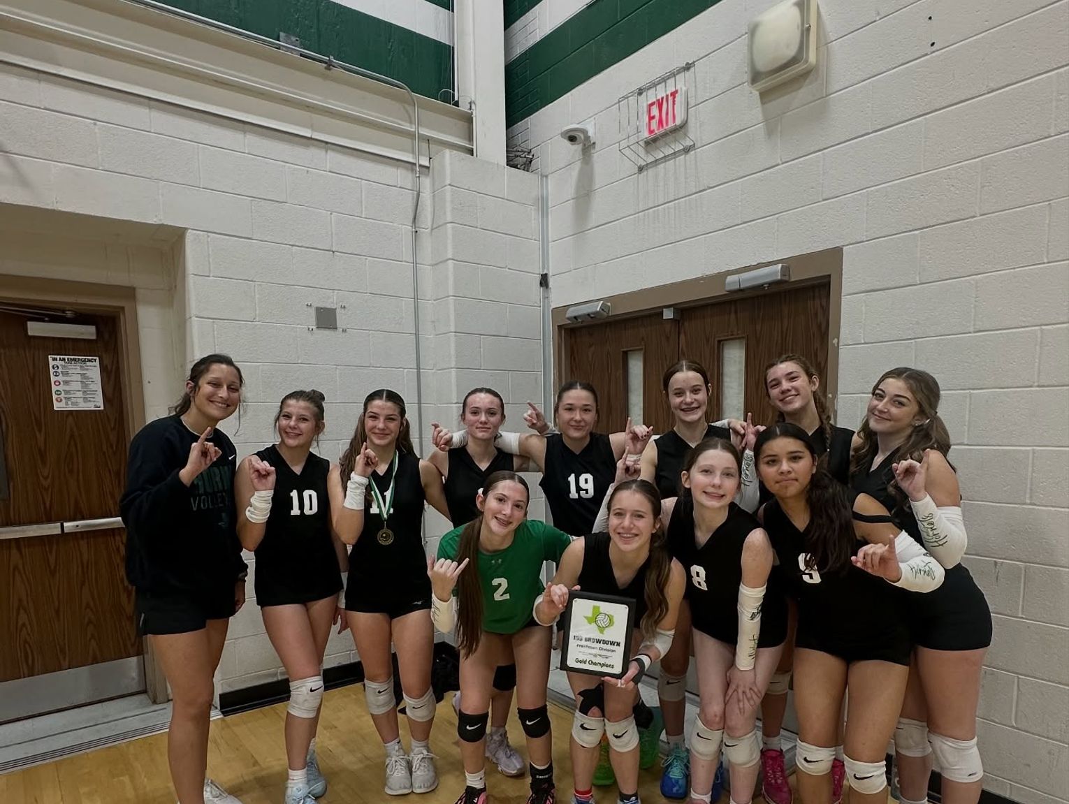 Azle sub-varsity volleyball impresses at 199 Showdown