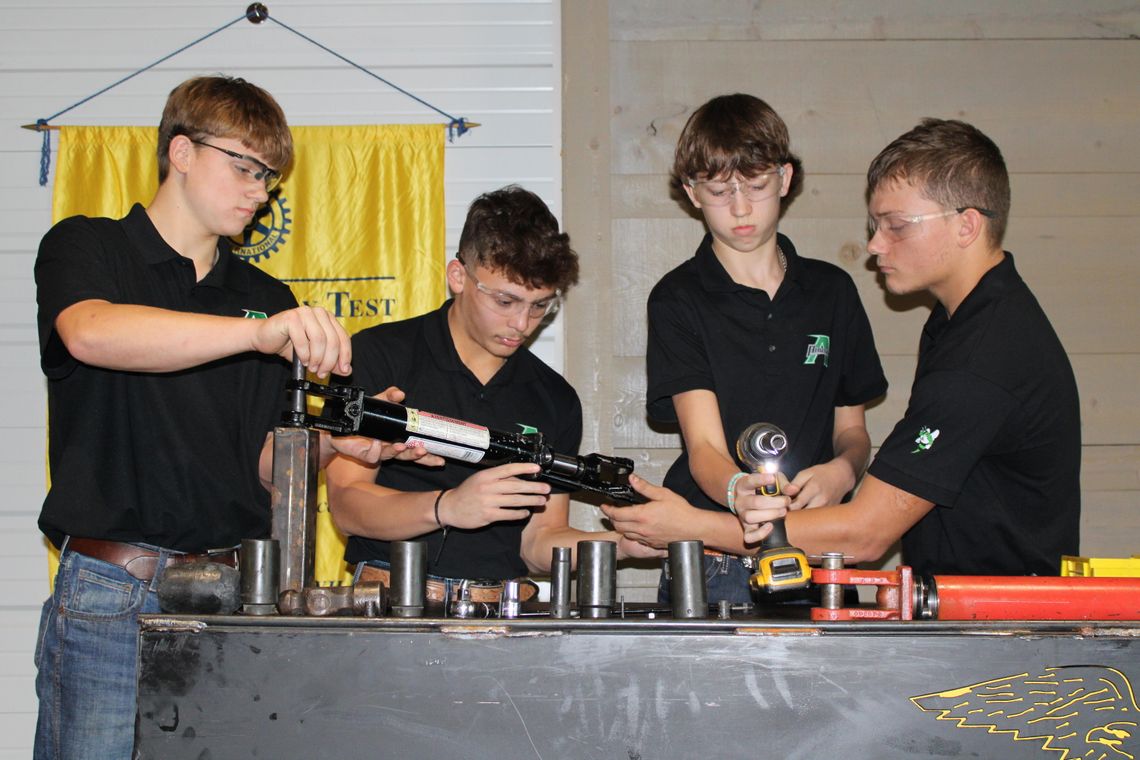Azle FFA students showcase ag mechanic skills at Rotary Club