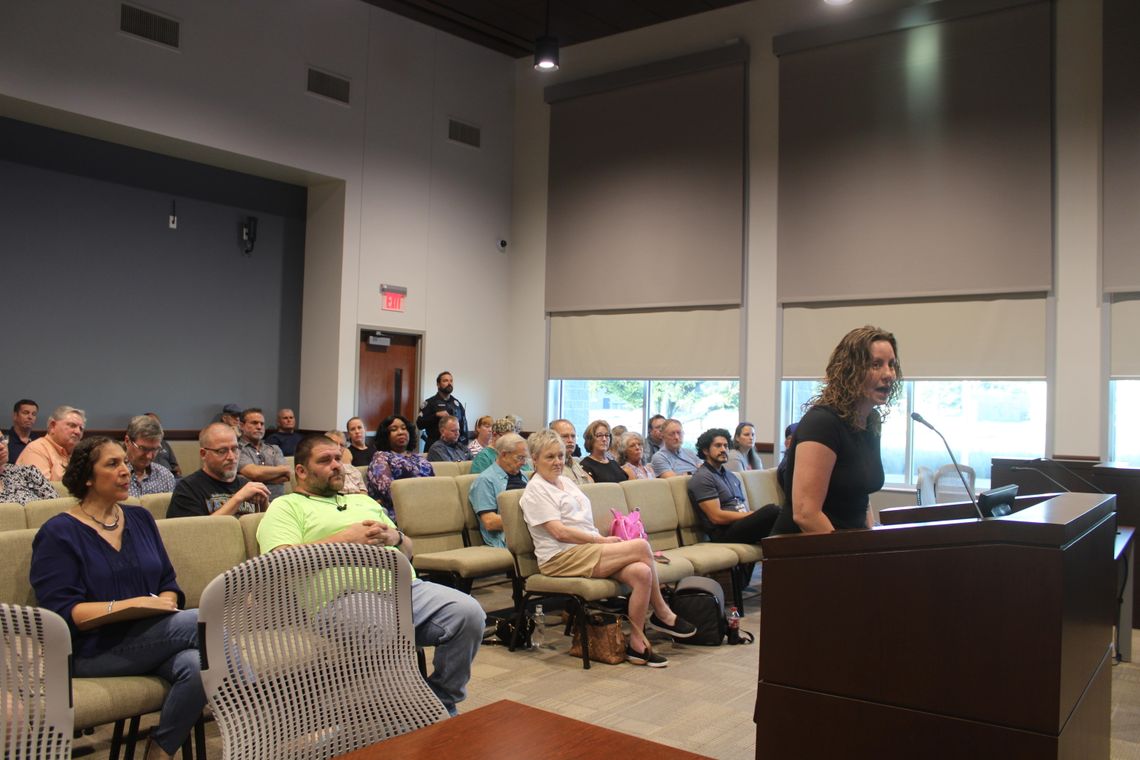 Azle residents sound off on proposed tax rate, budget Azle residents sound off on proposed tax rate, budget