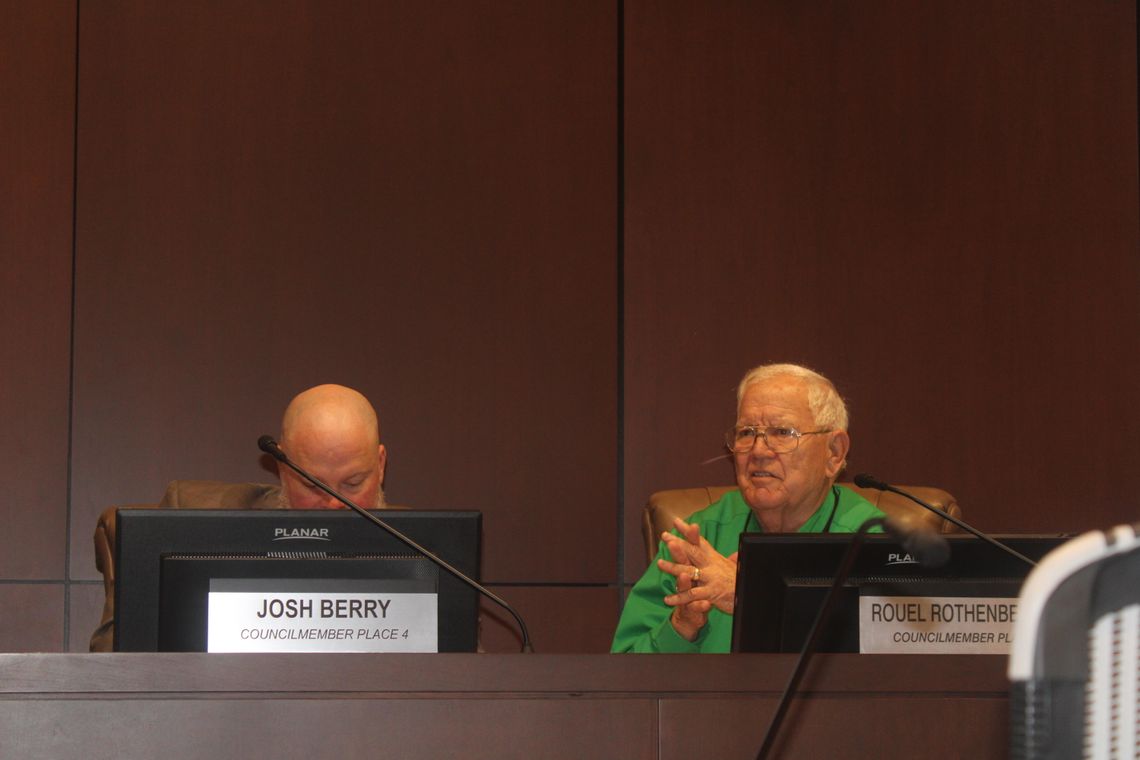 Council discusses amending, expanding sidewalk requirements