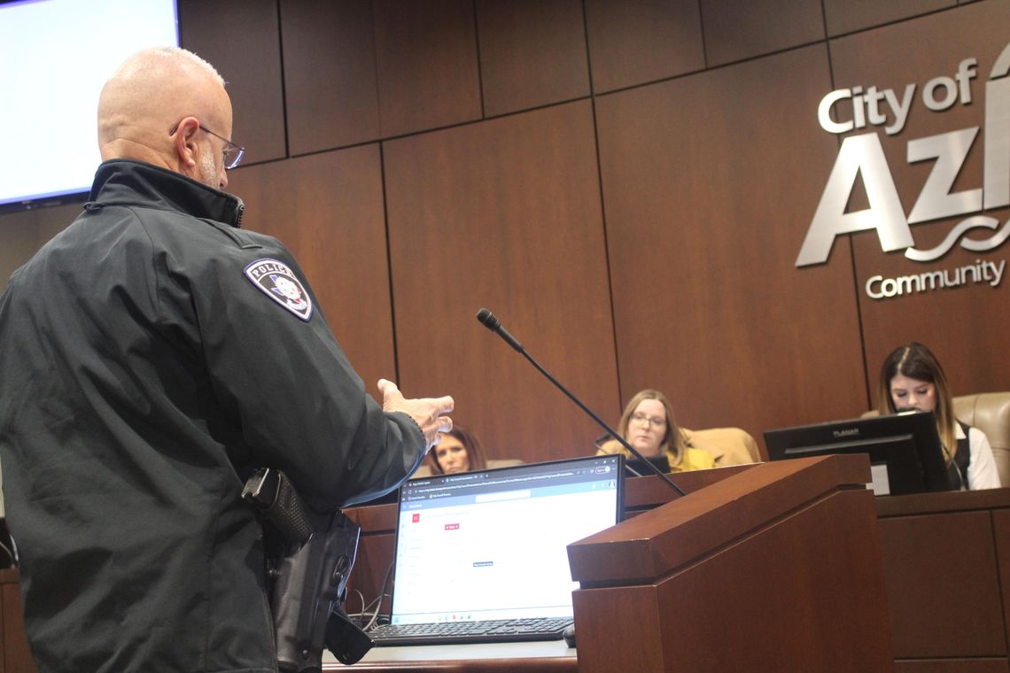 Council ponders new sex offender ordinance Council ponders new sex offender ordinance