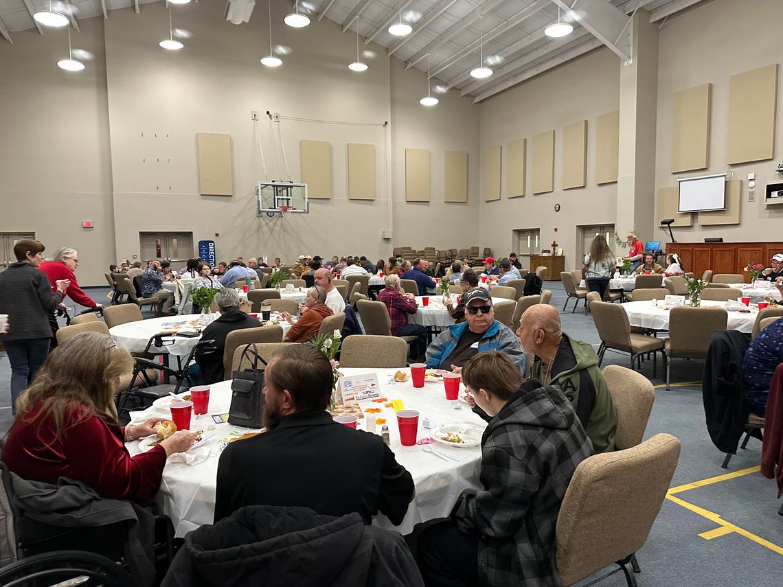 First Methodist Church hosts free Thanksgiving dinner