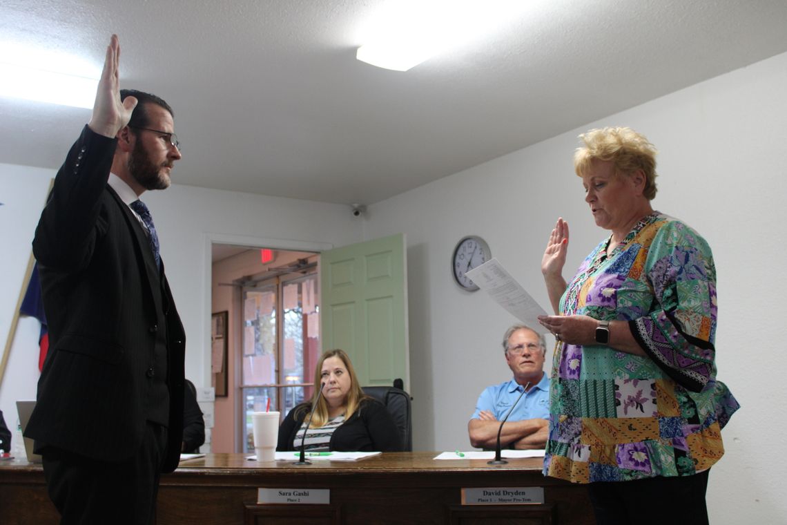Holt takes oath as ‘Bay municipal judge