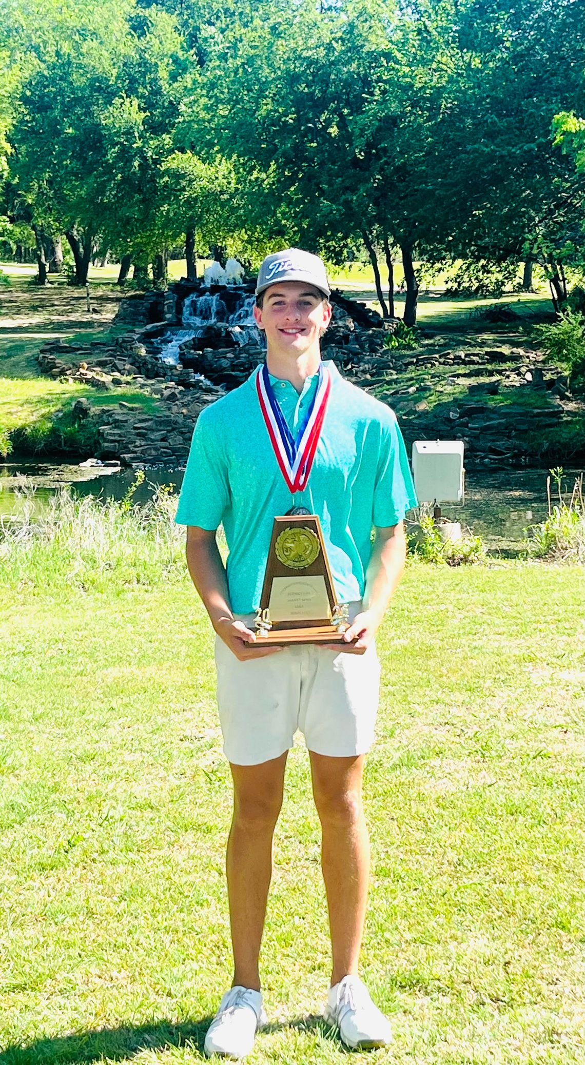 Hornets take third in district golf tournament
