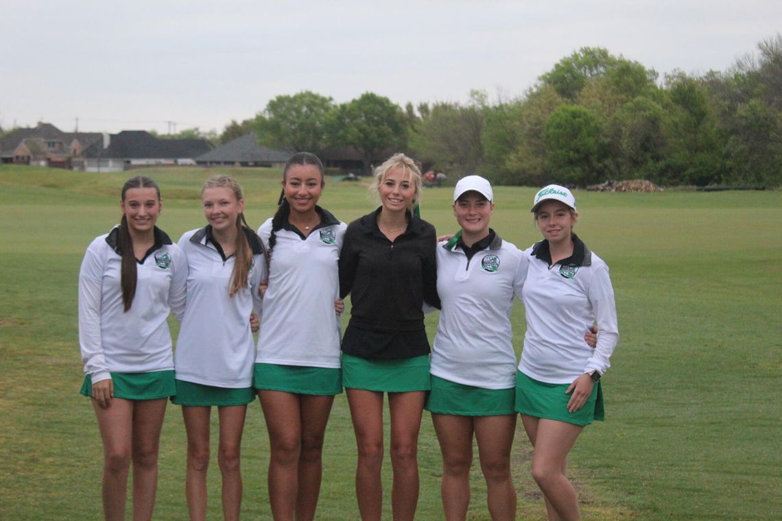 Hornets tune up at district preview Hornets tune up at district preview