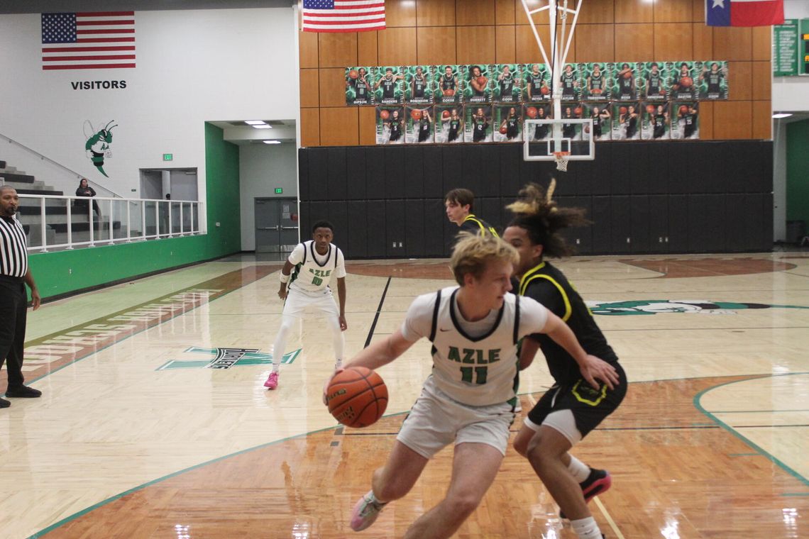 Lady Hornets fall, boys hold off Granbury in district action