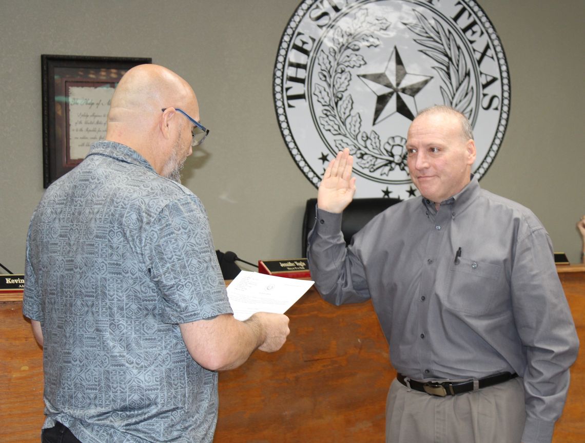 Lilly resigns, attorneys negotiate details