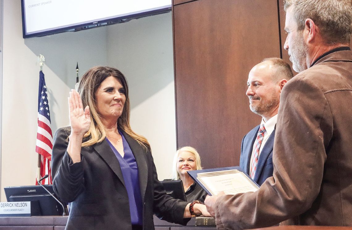 Mayor, council sworn in