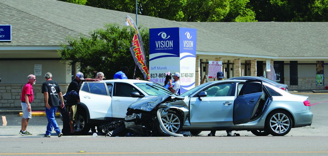 No serious injuries in Main St. crash