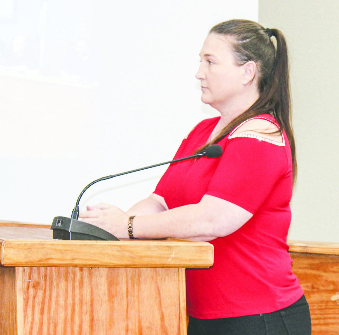 Reno council hires administrator, city secretary