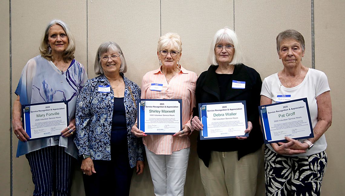 Texas Health Azle Auxiliary honors volunteers at luncheon
