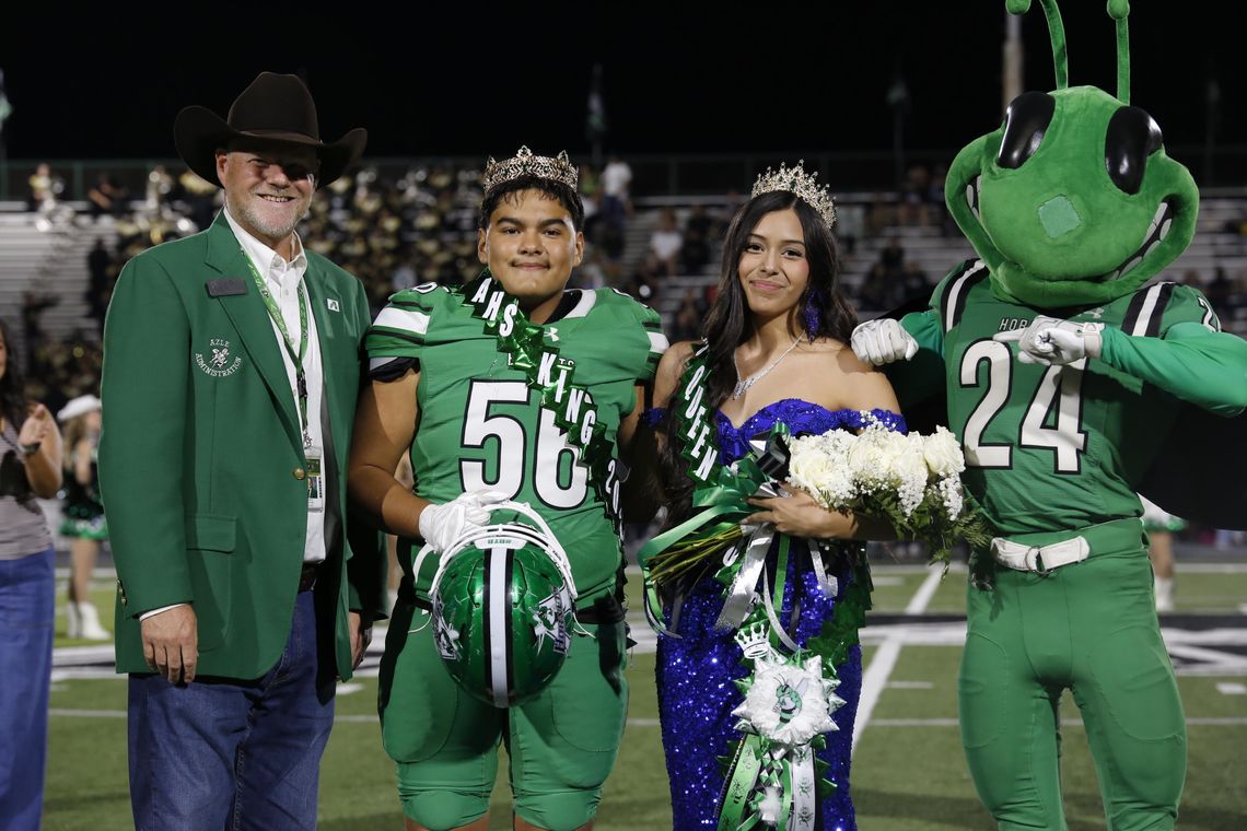 Torrez, Vidal crowned homecoming king, queen