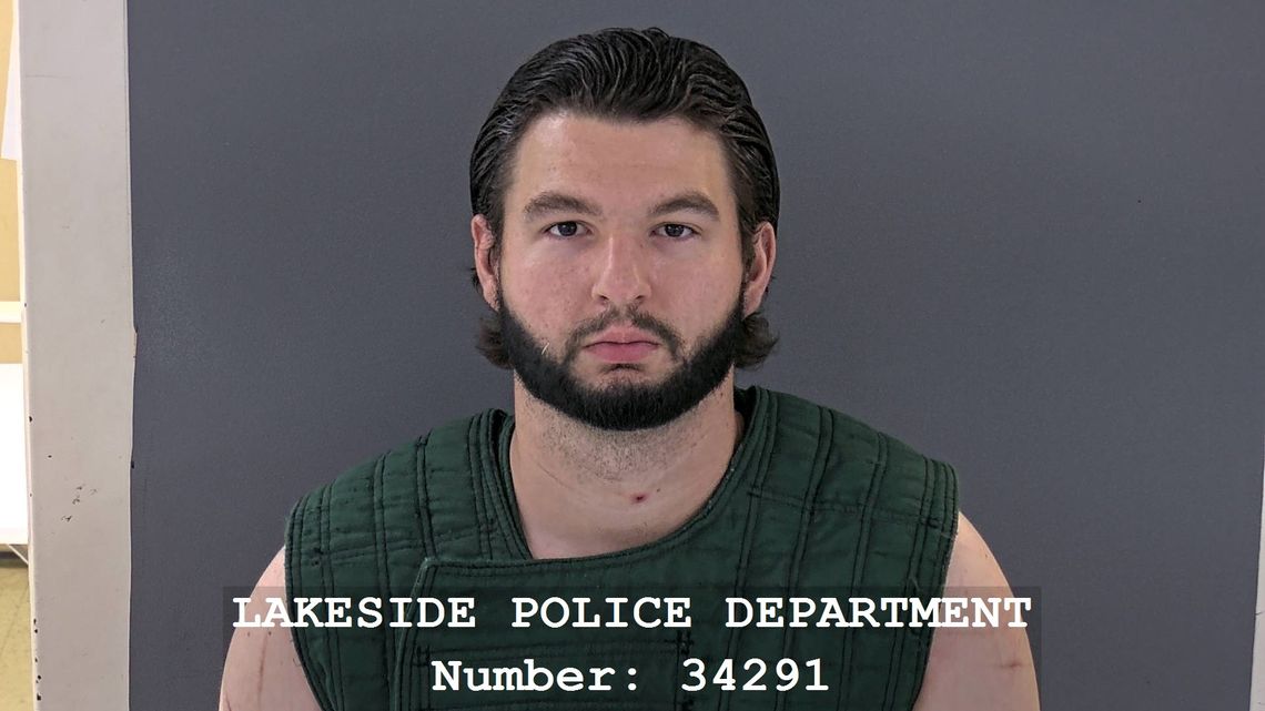 Wrong-way pursuit ends in arrest for explosives Wrong-way pursuit ends in arrest for explosives